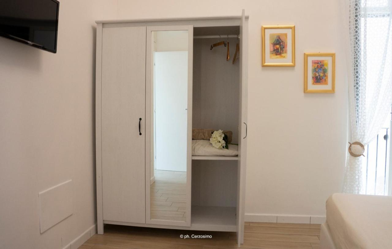 Sirene D'Amalfi Apartment ซาแลร์โน ภายนอก รูปภาพ